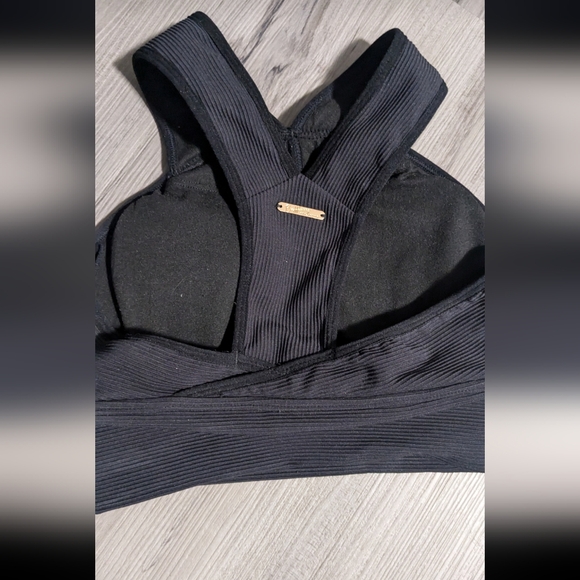 Buffbunny Harmony Halter Sports Bra in XS - Picture 4 of 6